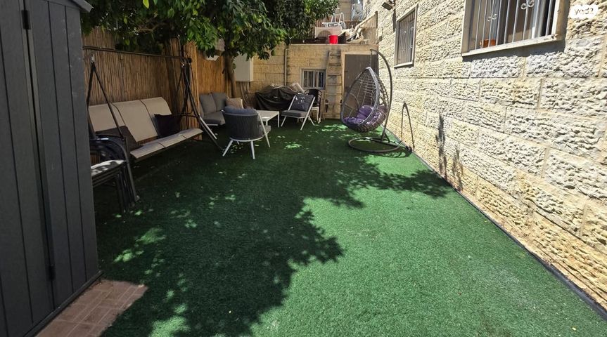 דירת גן, שמואל תמיר כצנלסון, פסגת זאב, ירושלים