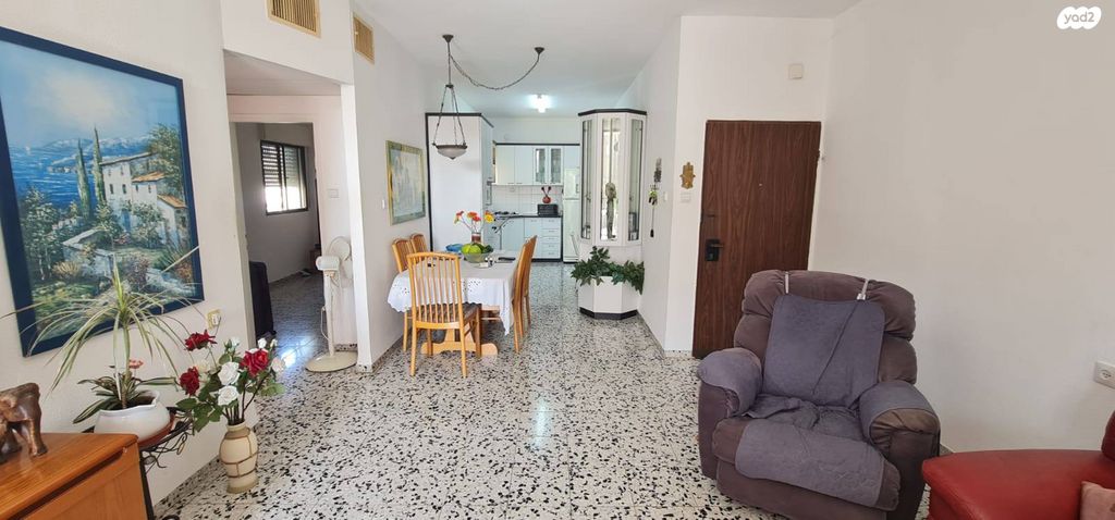 דירה, שלום עליכם, אברמסקי, קרית אתא