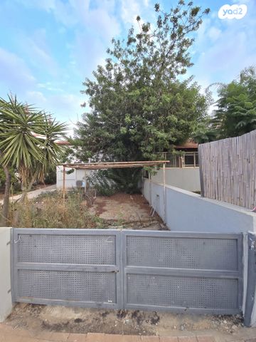 בית פרטי/ קוטג', יוסף אהרונוביץ' 7, נאות גנים, נתניה