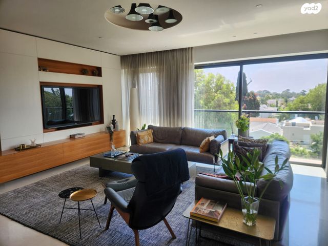 דירה, אלון, רמת השרון