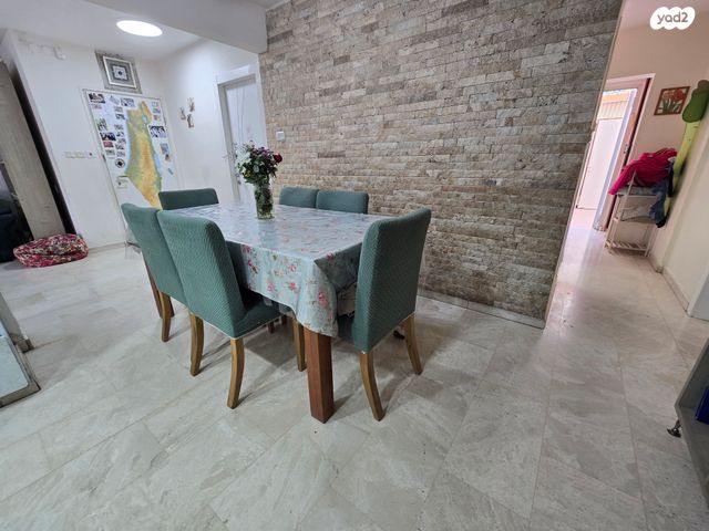 דירת גן, הנחלים, הנחלים, מעלה אדומים