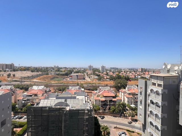 גג/ פנטהאוז, דקר, לוד