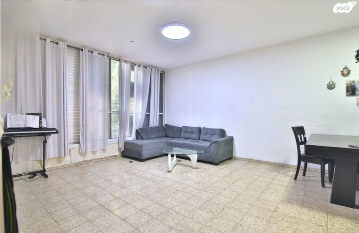 בית פרטי/ קוטג', הנרקיסים, מרכז העיר, סביניה, הוותיקה, קרית ביאליק