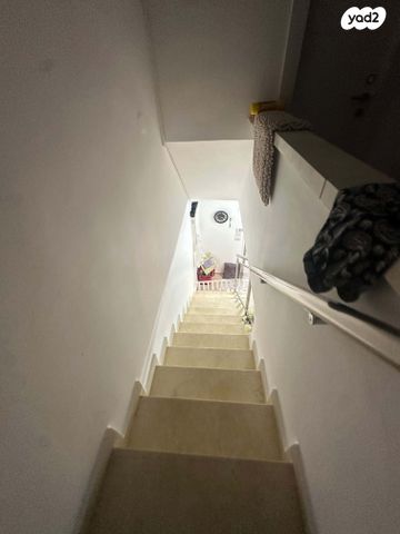 דו משפחתי, השופטים, גבעת ציון, אשקלון