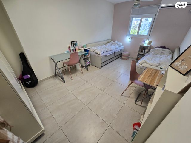 דירת גן, הנחלים, הנחלים, מעלה אדומים