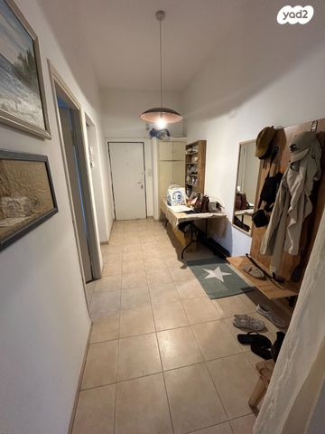 דירה, דוד רזיאל, תל עמל, חיפה