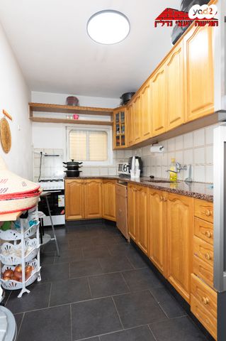 דירה, חזון אי"ש, רמב"ם, ראשון לציון