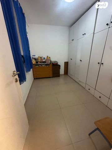 דו משפחתי, השופטים, גבעת ציון, אשקלון