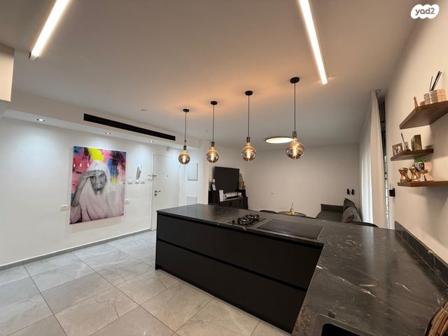 דירה, שלום דנינו, נתיבות מערב, נתיבות