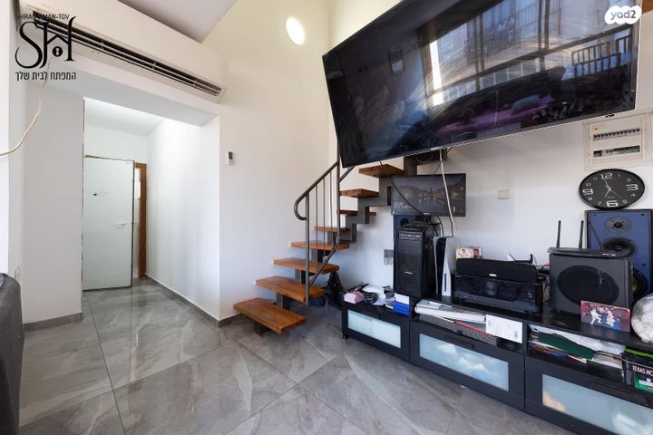 גג/ פנטהאוז, יוסף חיים ברנר, גרין ועם, חולון