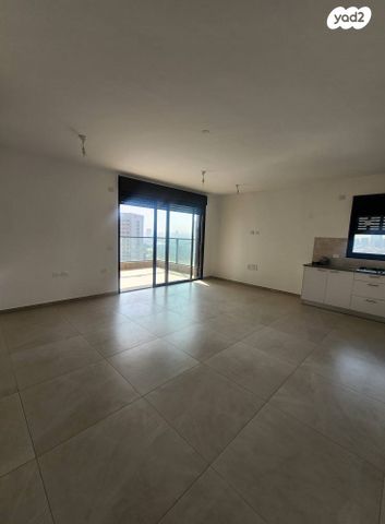 דירה, ראול ולנברג 33, תל אביב יפו