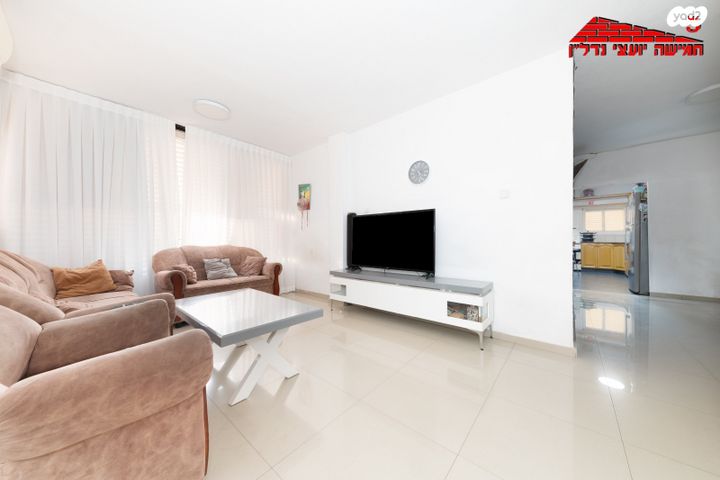 דירה, חזון אי"ש, רמב"ם, ראשון לציון