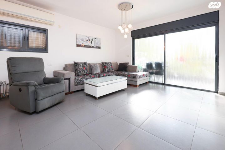 דירה, יגאל אלון, מרכז, הרצליה