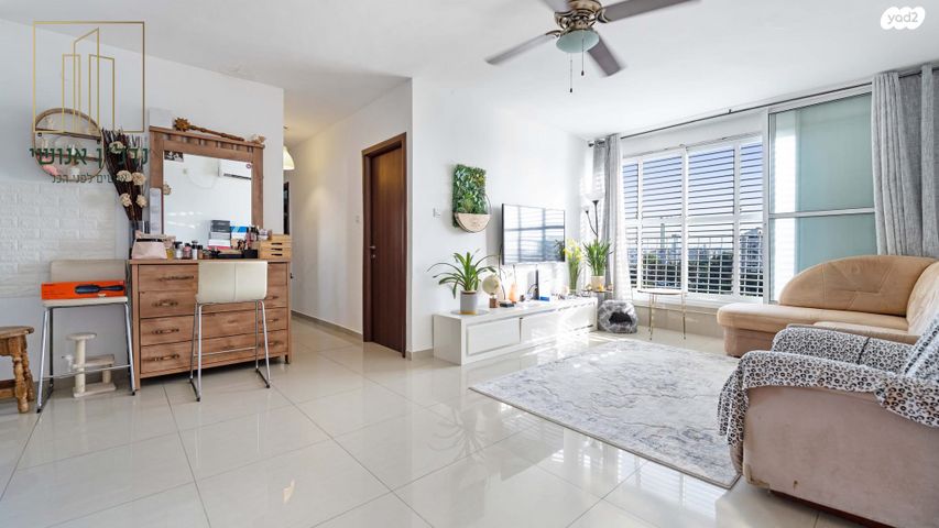 דירה, מעפילי אגוז 85, נווה חן, תל אביב יפו