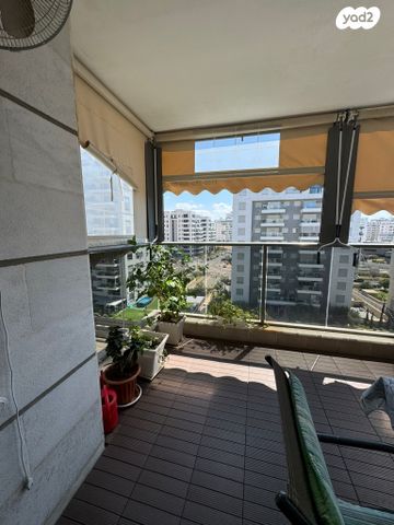 דירה, עוזי חיטמן 4, קרית אילון, חולון