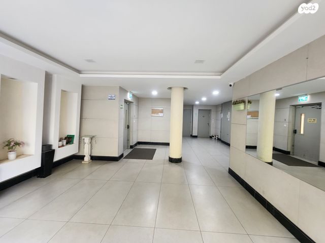 דירה, חזון אי"ש, רחובות הצעירה, רחובות