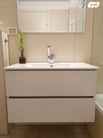 דירה, אור ים, אור עקיבא