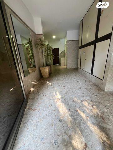 גג/ פנטהאוז, ה' באייר, נווה אפק, ראש העין