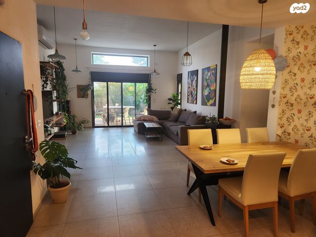 בית פרטי/ קוטג', ריחן