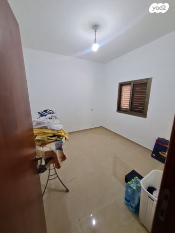 דו משפחתי, אופקים