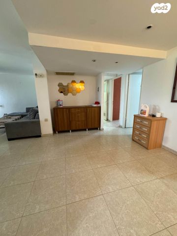 דירה, יצחק רגר 153, שכונה ד', באר שבע