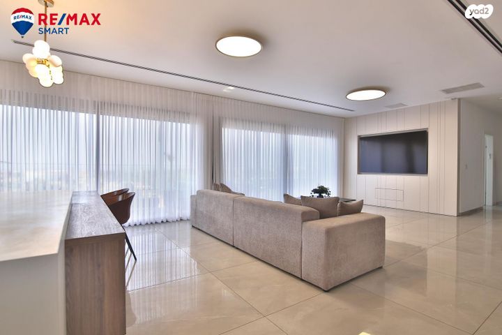 גג/ פנטהאוז, אלכסנדר זייד, קרית חיים מזרחית, חיפה