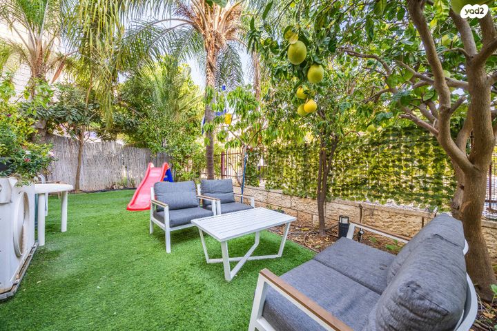 דירת גן, כחלית ההרים, הפרחים, מודיעין מכבים רעות