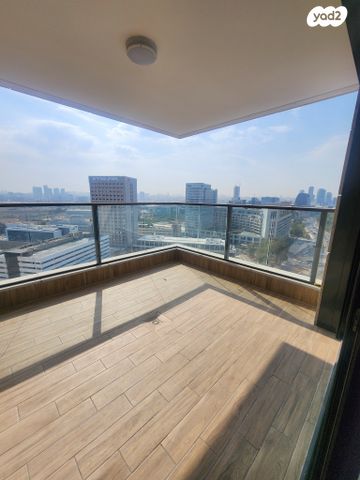 דירה, ראול ולנברג 33, תל אביב יפו