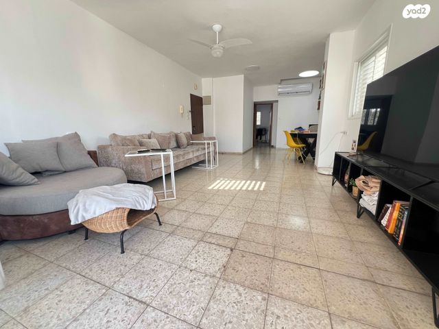 גג/ פנטהאוז, ה' באייר, נווה אפק, ראש העין