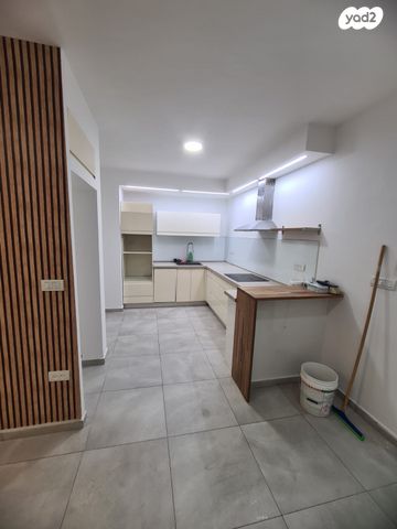 דירה, מסריק 22, עצמאות יוספטל, בת ים