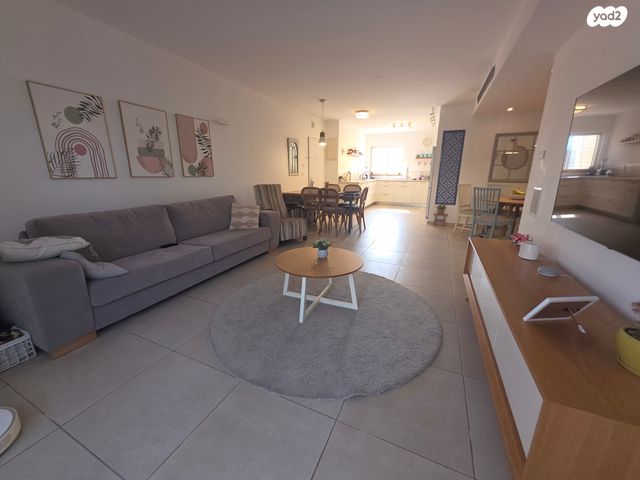 דירת גן, רחל אמנו, מוריה, מודיעין מכבים רעות