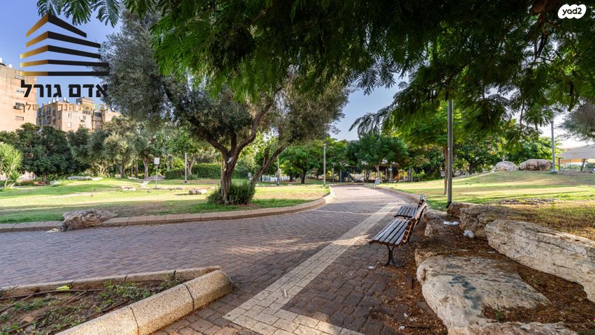 דירה, מעפילי אגוז, נווה חן, תל אביב יפו