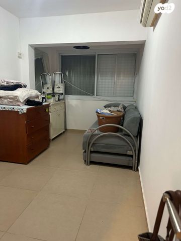 דו משפחתי, השופטים, גבעת ציון, אשקלון