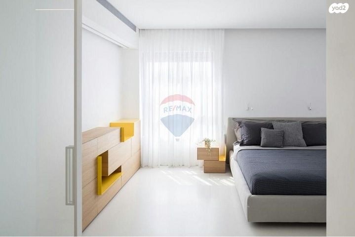 גג/ פנטהאוז, אלוף קלמן מגן 3, גני שרונה, קרית הממשלה, תל אביב יפו