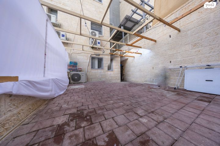 דירת גן, תלמוד בבלי, בית שמש