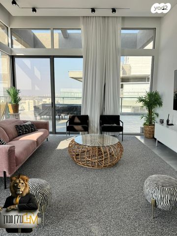 גג/ פנטהאוז, יוסף אבו, נתיבות מערב, נתיבות