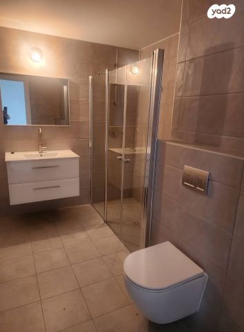 דירה, ראול ולנברג 33, תל אביב יפו