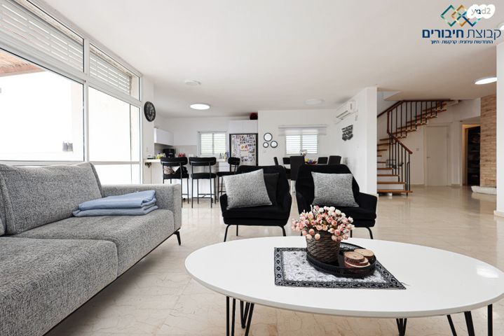 גג/ פנטהאוז, ה' באייר, נווה אפק, ראש העין