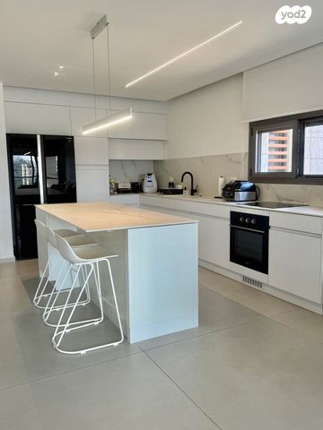 הגוש הגדול, רמת אביב החדשה, נופי ים