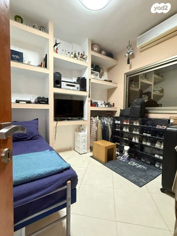 דירה, אלופי צה"ל, קרית שרת מערב, חולון