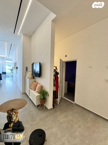 גג/ פנטהאוז, יוסף אבו, נתיבות מערב, נתיבות