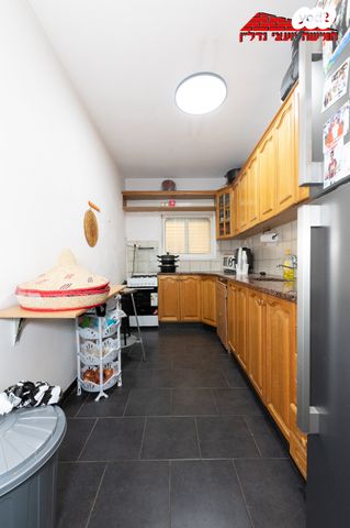 דירה, חזון אי"ש, רמב"ם, ראשון לציון