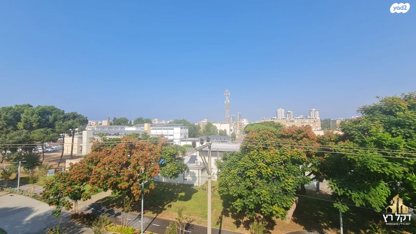 דירה, יאנוש קורצ'אק, עכו