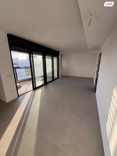 דירה, הרב חבה אליהו, שכונת חשמונאים, מרכז העיר א, רמת גן