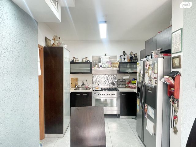 דירה, כובשי החרמון, שעריים, רחובות