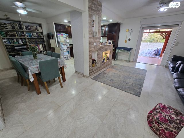 דירת גן, הנחלים, הנחלים, מעלה אדומים