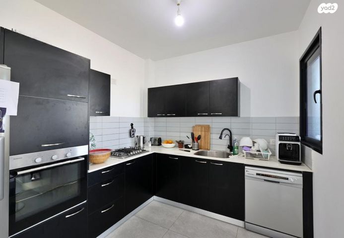 דירה, אריק איינשטיין, דרום חדש, פארק הים, בת ים