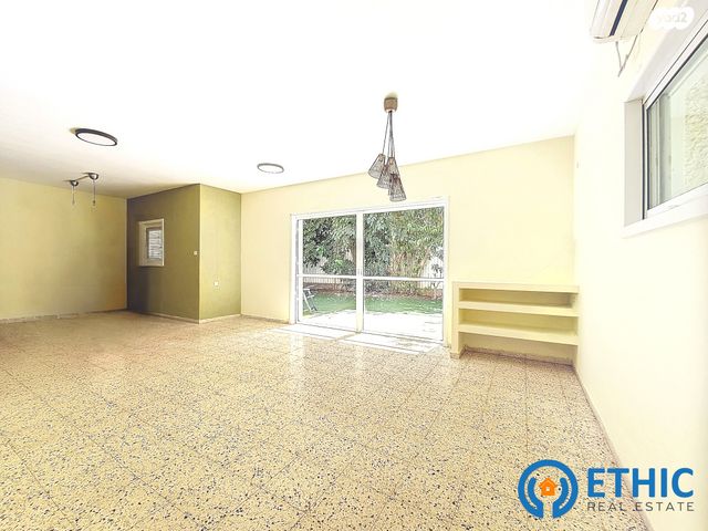 דו משפחתי, מרכז דרום, רעננה