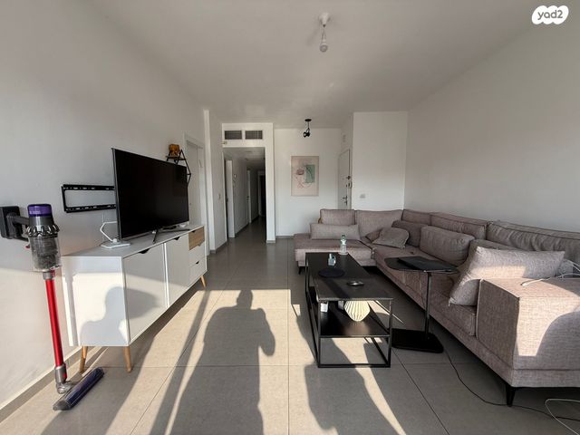 דירה, איתמר, חרוזים, רמת גן