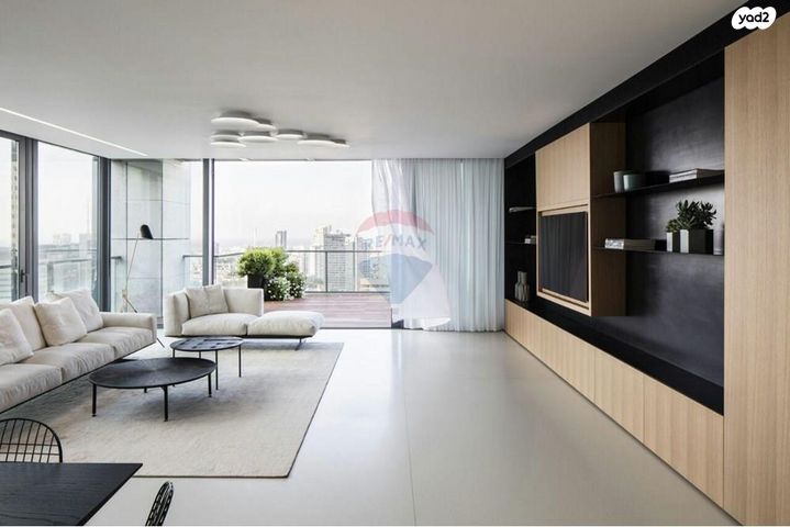 גג/ פנטהאוז, אלוף קלמן מגן 3, גני שרונה, קרית הממשלה, תל אביב יפו